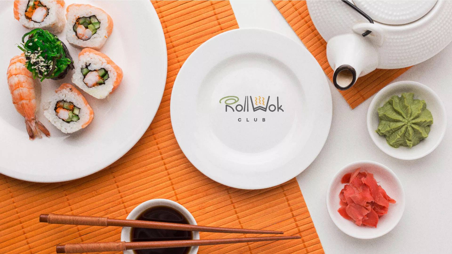 Разработка логотипа и фирменного стиля суши-бара «Roll Wok Club» в Черногорске