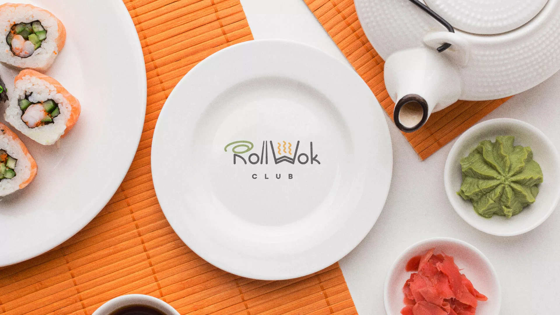 Разработка логотипа и фирменного стиля суши-бара «Roll Wok Club» в Черногорске